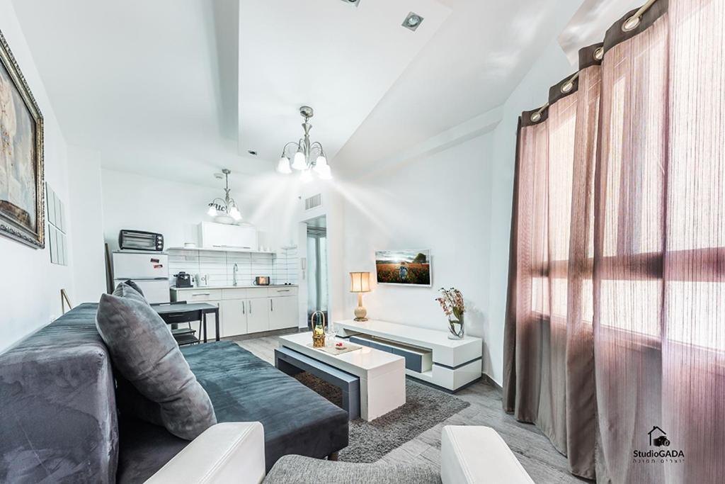 Ferienwohnung Kings & Queens By The Lake Tiberias Exterior foto