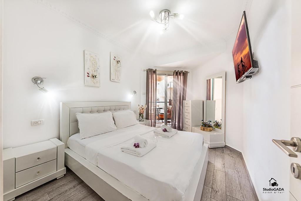 Ferienwohnung Kings & Queens By The Lake Tiberias Exterior foto