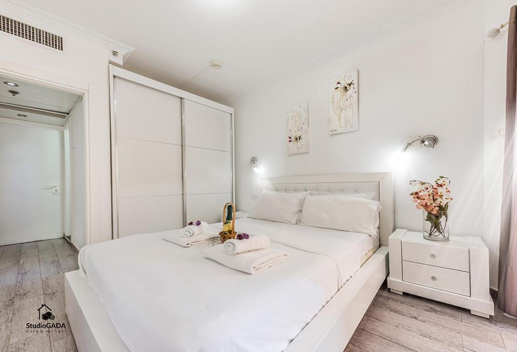 Ferienwohnung Kings & Queens By The Lake Tiberias Exterior foto